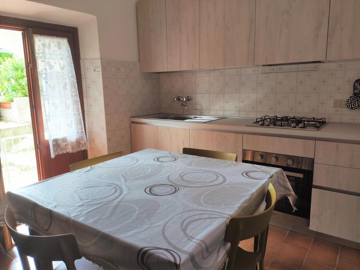 Appartamento Il Girasole Pomonte Buitenkant foto